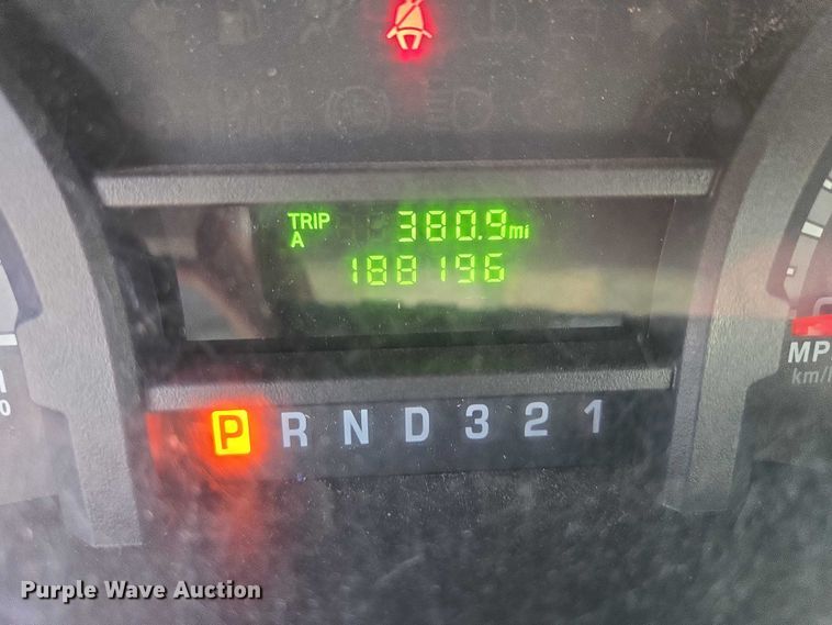 image for item ES2667 2013 Ford Eldorado shuttle bus