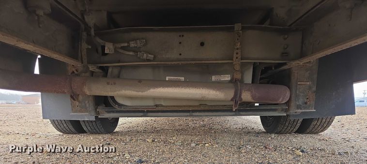 image for item ES2668 2016 Ford Advantage 240 shuttle bus