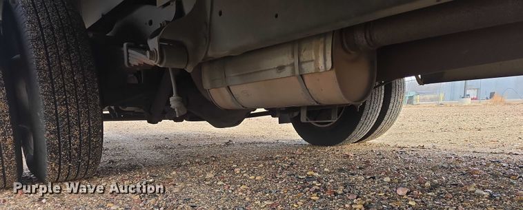 image for item ES2668 2016 Ford Advantage 240 shuttle bus