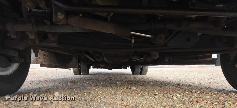 image for item ES2668 2016 Ford Advantage 240 shuttle bus