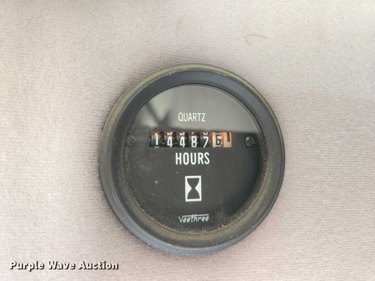 image for item ES2668 2016 Ford Advantage 240 shuttle bus