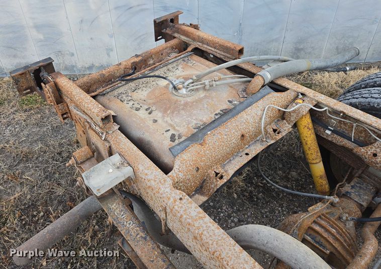 image for item ES2718 1995 Chevrolet 3500 pickup truck cab and chassis