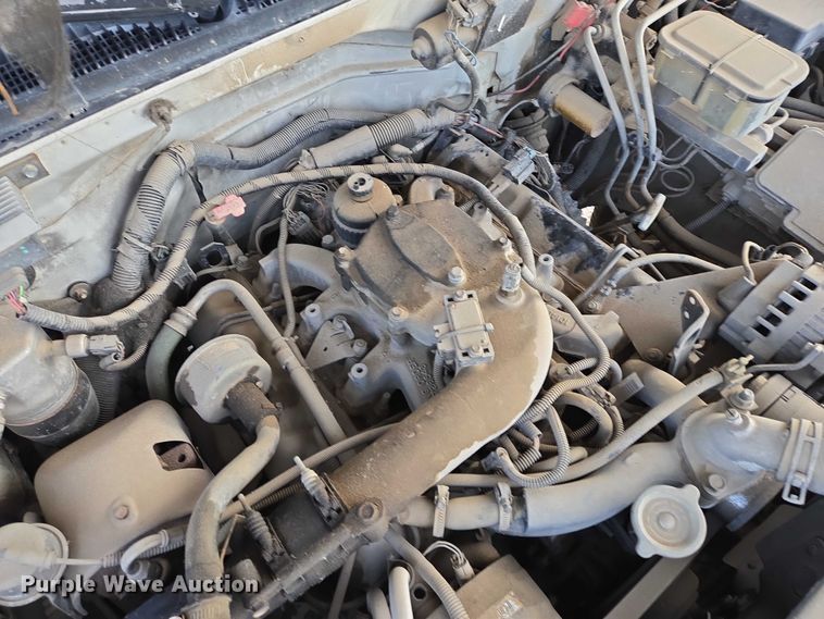 image for item ES2718 1995 Chevrolet 3500 pickup truck cab and chassis