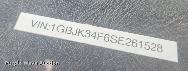 image for item ES2718 1995 Chevrolet 3500 pickup truck cab and chassis