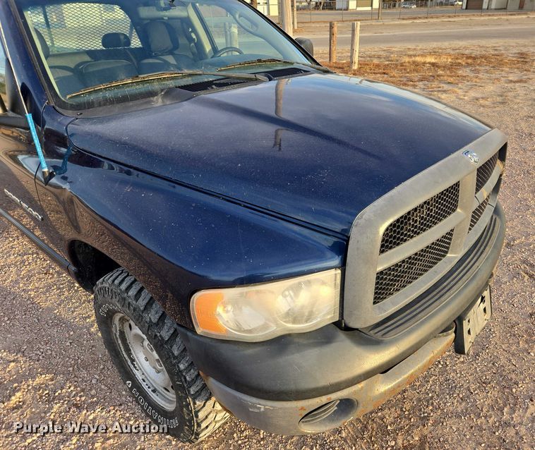 image for item ES2719 2005 Dodge Ram 1500 Ext. Cab pickup truck