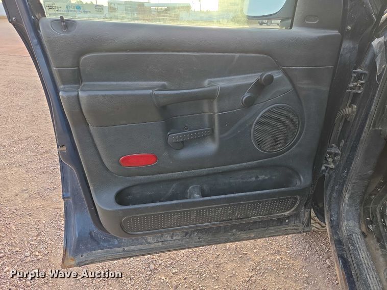 image for item ES2719 2005 Dodge Ram 1500 Ext. Cab pickup truck