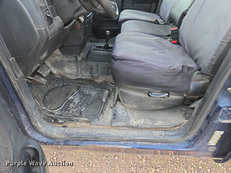 image for item ES2719 2005 Dodge Ram 1500 Ext. Cab pickup truck