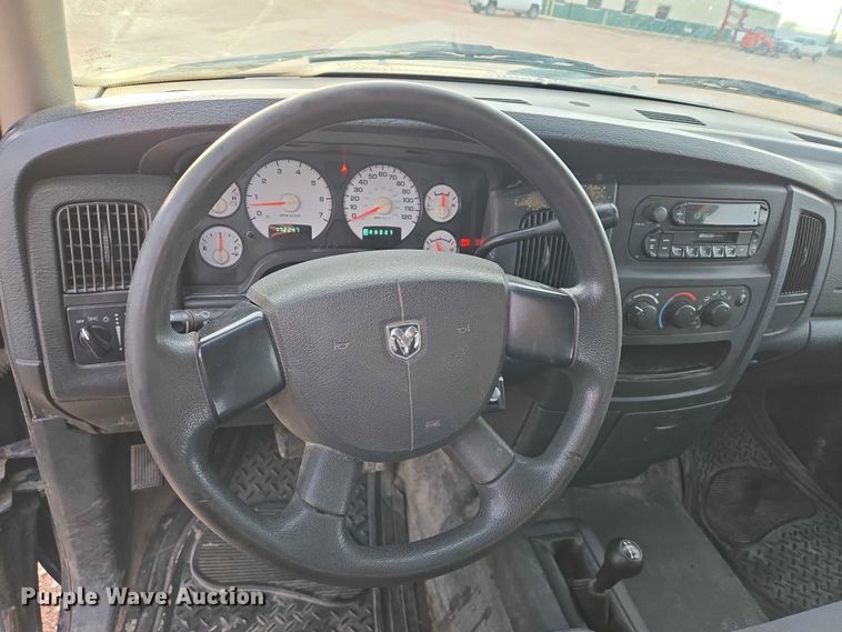 image for item ES2719 2005 Dodge Ram 1500 Ext. Cab pickup truck