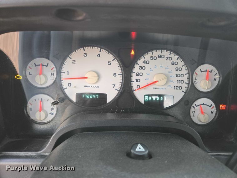 image for item ES2719 2005 Dodge Ram 1500 Ext. Cab pickup truck