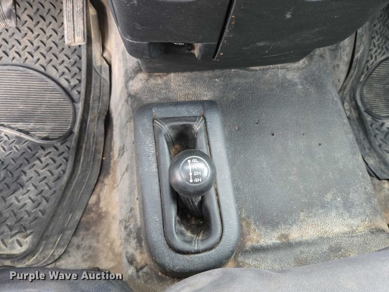 image for item ES2719 2005 Dodge Ram 1500 Ext. Cab pickup truck