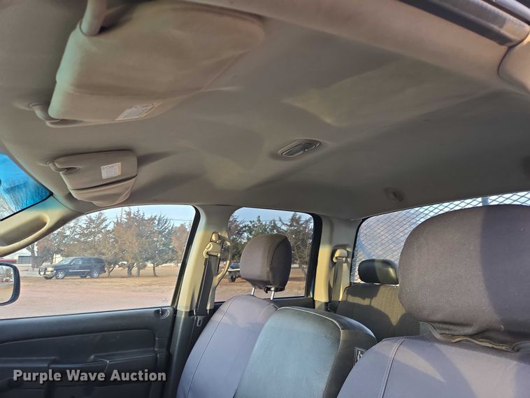 image for item ES2719 2005 Dodge Ram 1500 Ext. Cab pickup truck