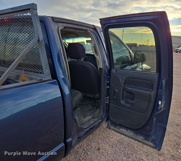 image for item ES2719 2005 Dodge Ram 1500 Ext. Cab pickup truck