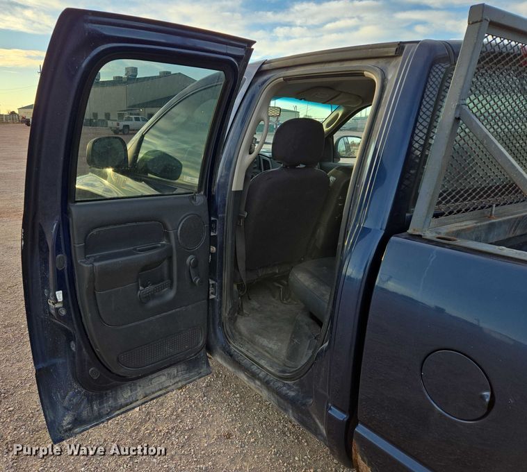 image for item ES2719 2005 Dodge Ram 1500 Ext. Cab pickup truck