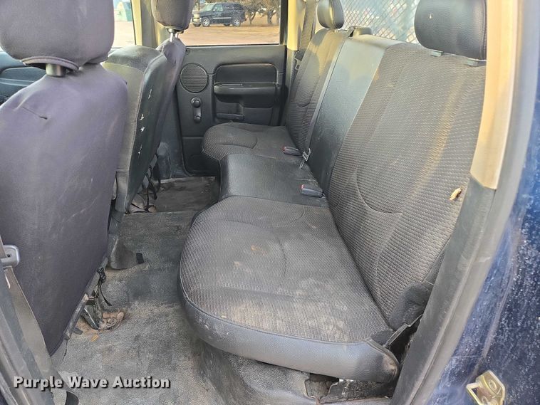 image for item ES2719 2005 Dodge Ram 1500 Ext. Cab pickup truck