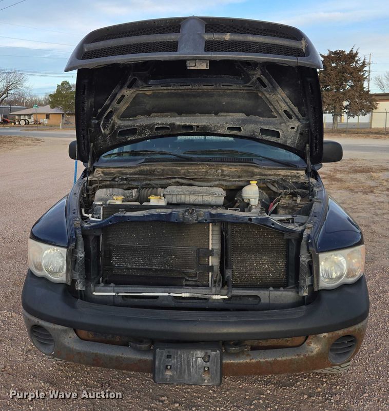 image for item ES2719 2005 Dodge Ram 1500 Ext. Cab pickup truck