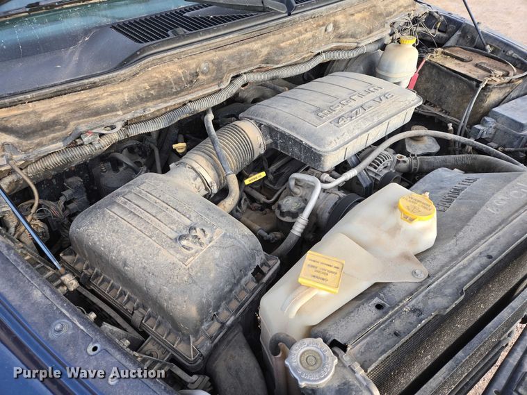 image for item ES2719 2005 Dodge Ram 1500 Ext. Cab pickup truck