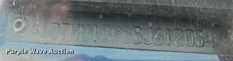 image for item ES2719 2005 Dodge Ram 1500 Ext. Cab pickup truck