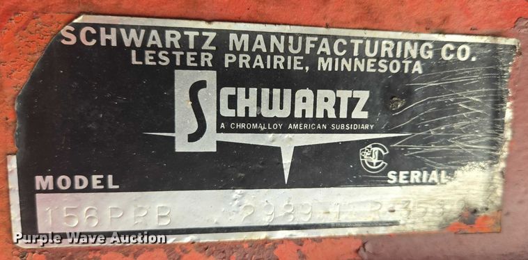 image for item ES2722 1984 International 1954 rollback truck