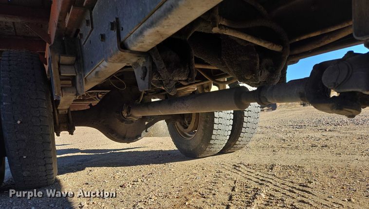 image for item ES2722 1984 International 1954 rollback truck