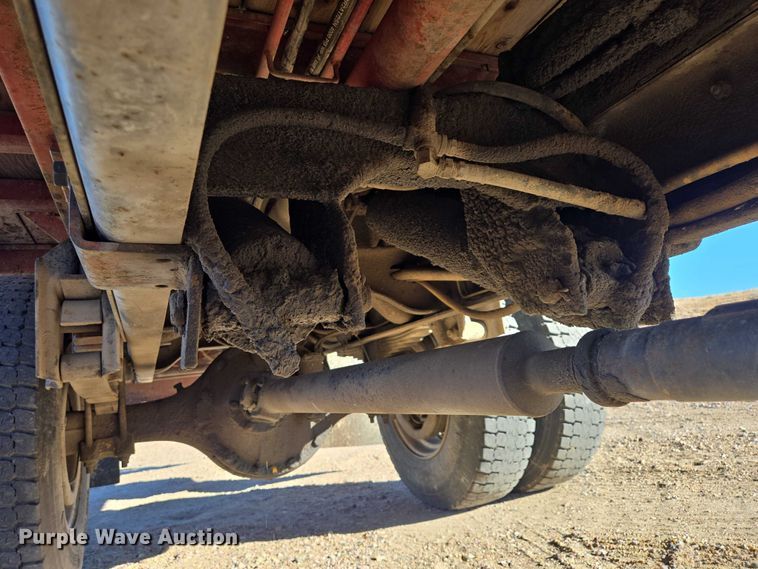 image for item ES2722 1984 International 1954 rollback truck