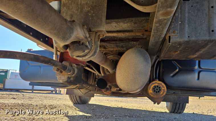 image for item ES2722 1984 International 1954 rollback truck