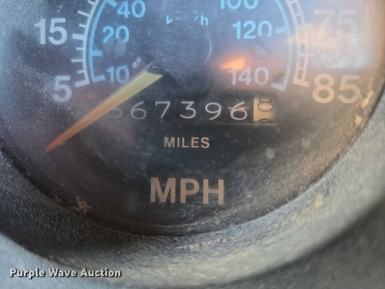 image for item ES2722 1984 International 1954 rollback truck