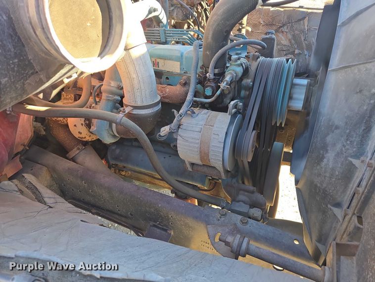 image for item ES2722 1984 International 1954 rollback truck