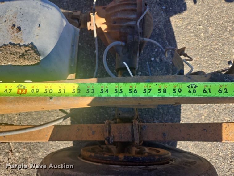 image for item ES2723 1997 Chevrolet 3500 Crew Cab pickup truck cab and chassis