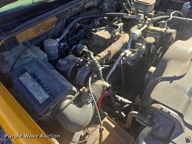 image for item ES2723 1997 Chevrolet 3500 Crew Cab pickup truck cab and chassis