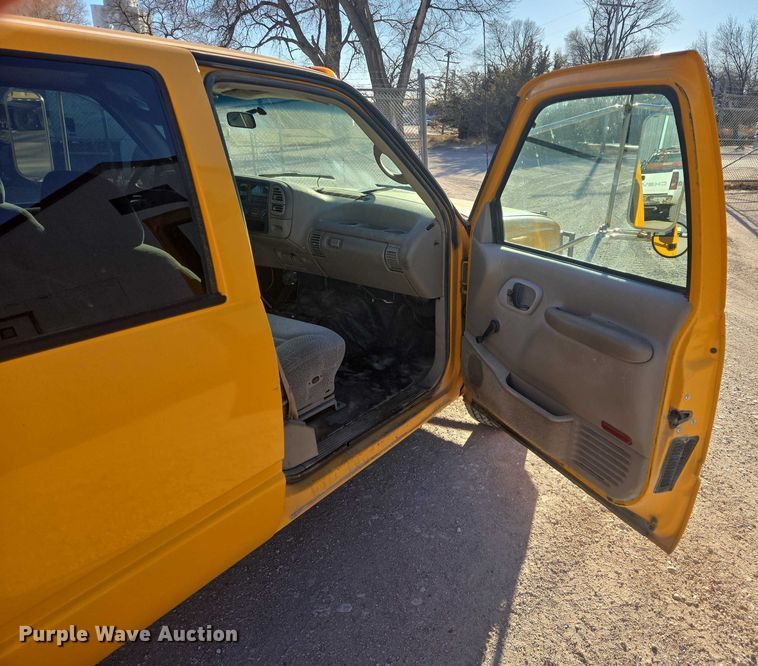 image for item ES2725 1996 Chevrolet 3500 Crew Cab dump bed pickup truck