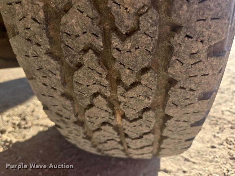 image for item ES2725 1996 Chevrolet 3500 Crew Cab dump bed pickup truck