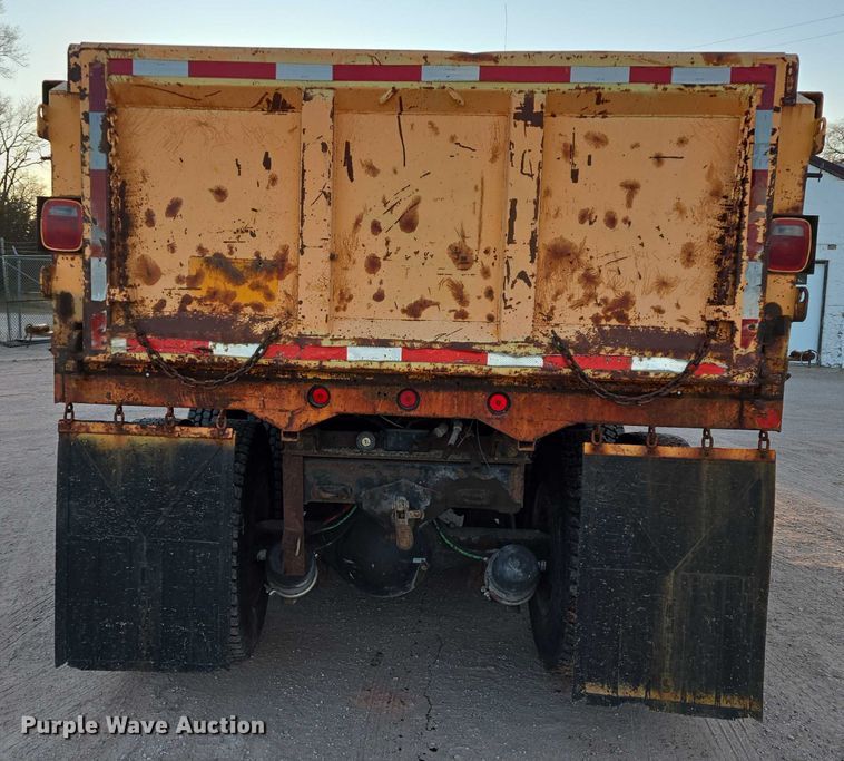 image for item ES2726 2001 GMC C8500 dump truck