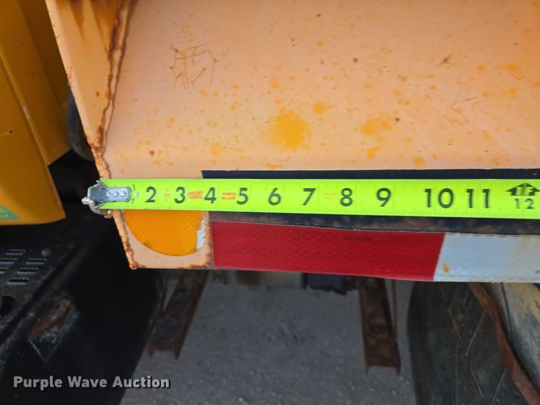 image for item ES2726 2001 GMC C8500 dump truck