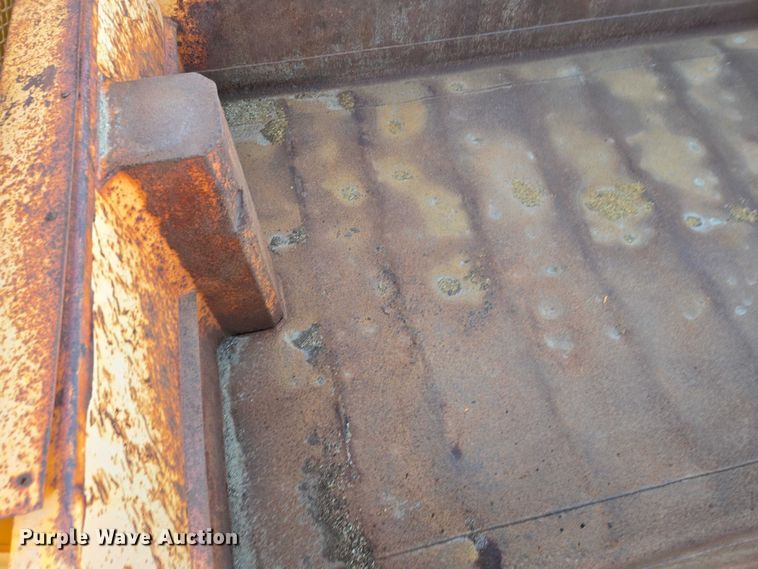 image for item ES2726 2001 GMC C8500 dump truck