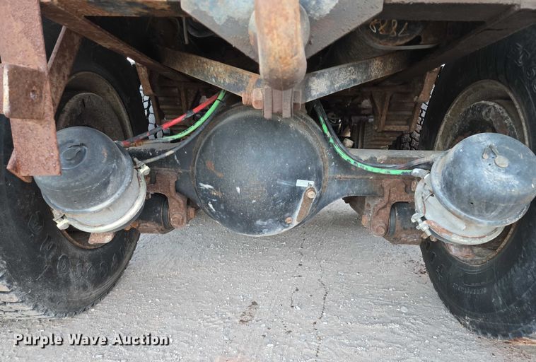 image for item ES2726 2001 GMC C8500 dump truck