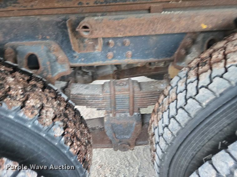 image for item ES2726 2001 GMC C8500 dump truck