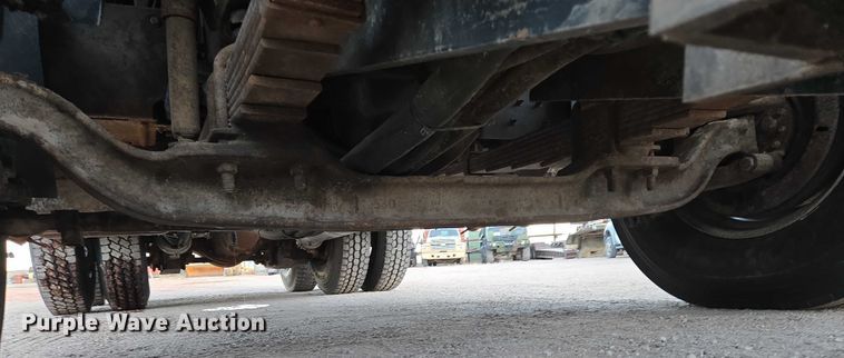 image for item ES2726 2001 GMC C8500 dump truck