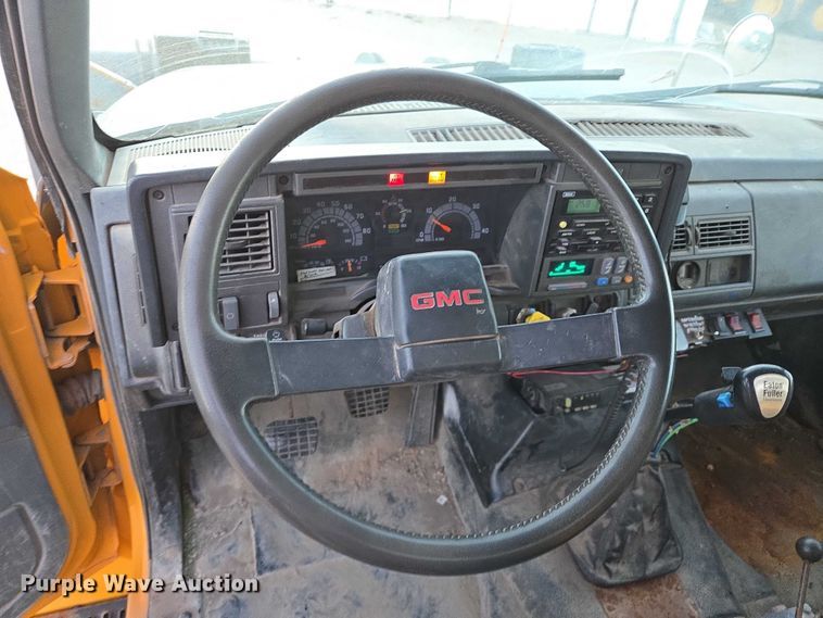 image for item ES2726 2001 GMC C8500 dump truck