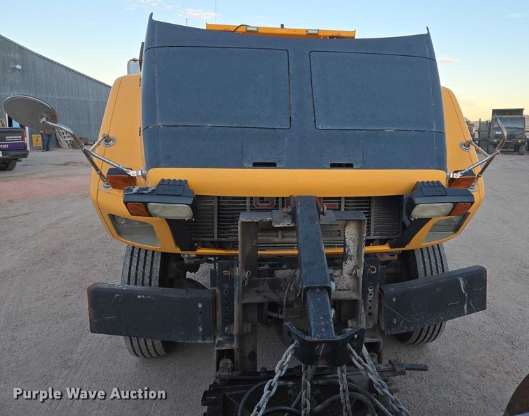 image for item ES2726 2001 GMC C8500 dump truck