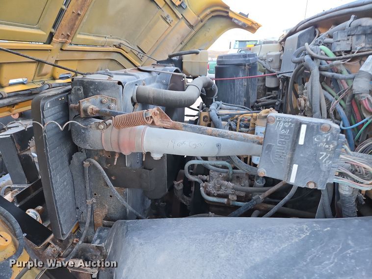 image for item ES2726 2001 GMC C8500 dump truck