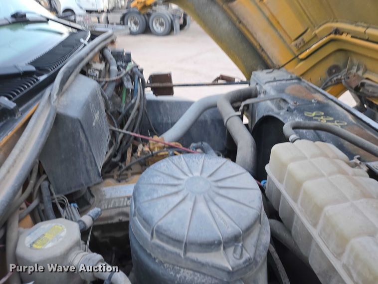 image for item ES2726 2001 GMC C8500 dump truck