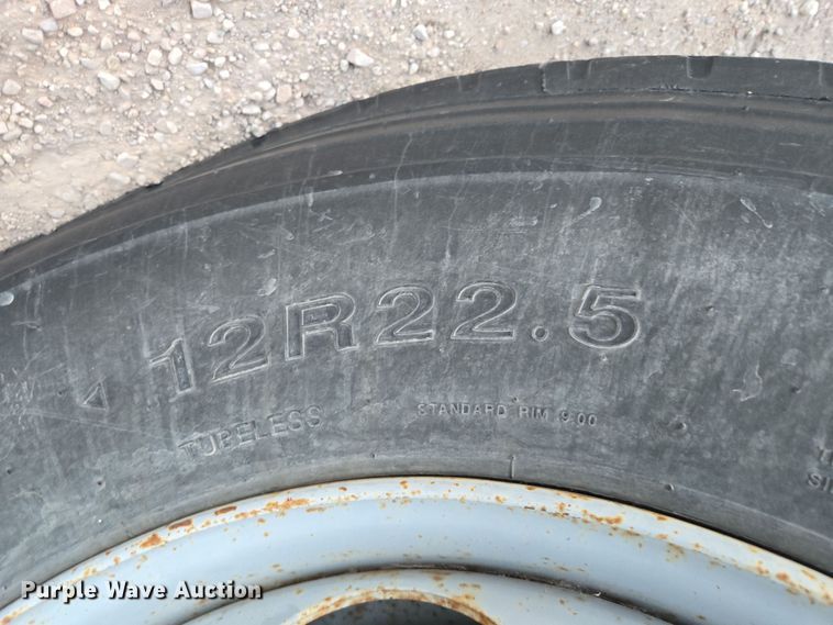 image for item ES2726 2001 GMC C8500 dump truck