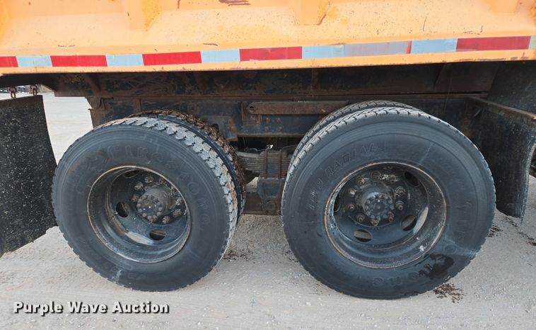 image for item ES2726 2001 GMC C8500 dump truck