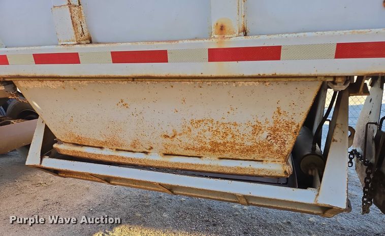 image for item ES2728 1979 Tempe bottom dump trailer