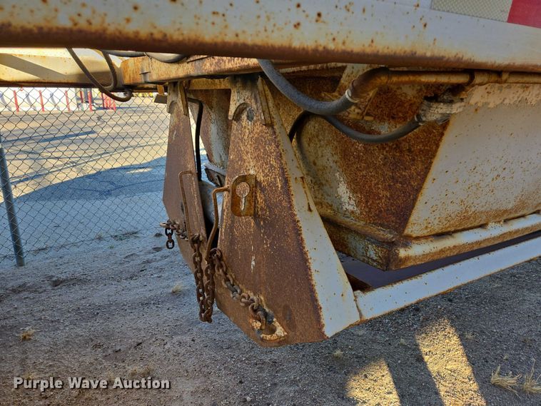 image for item ES2728 1979 Tempe bottom dump trailer