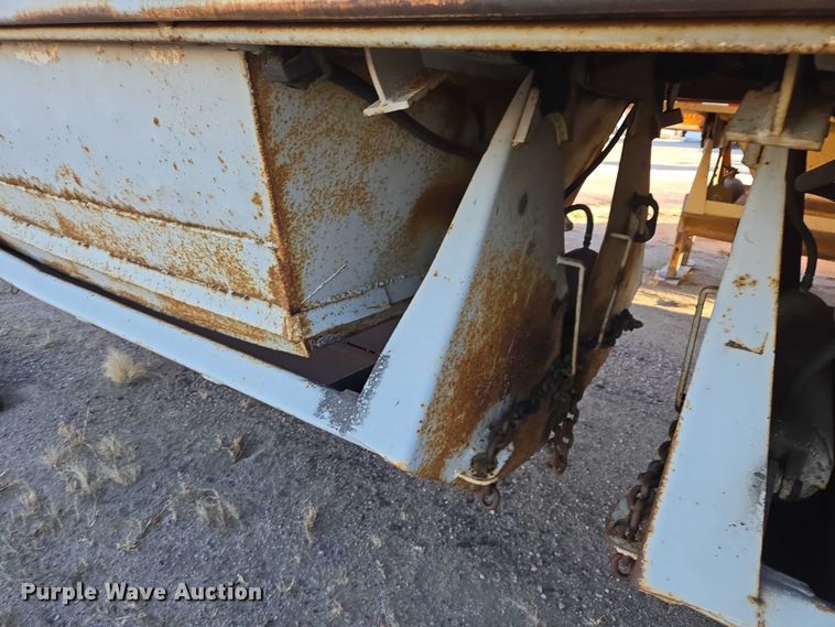 image for item ES2728 1979 Tempe bottom dump trailer