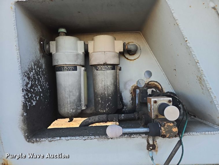 image for item ES2728 1979 Tempe bottom dump trailer