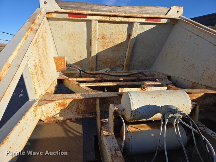 image for item ES2728 1979 Tempe bottom dump trailer