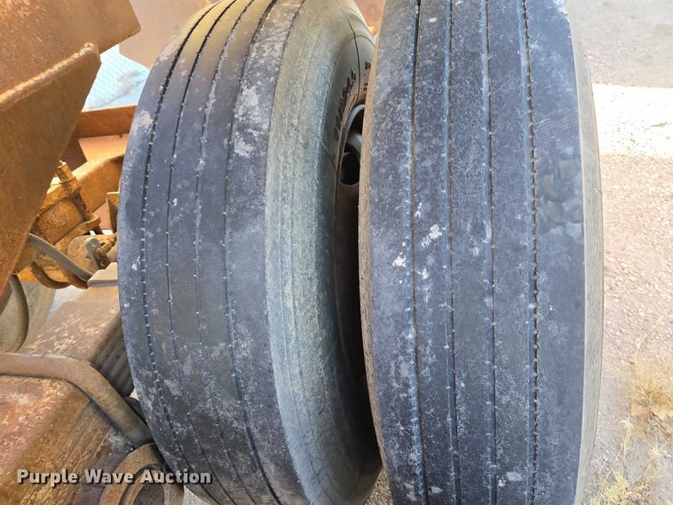 image for item ES2728 1979 Tempe bottom dump trailer