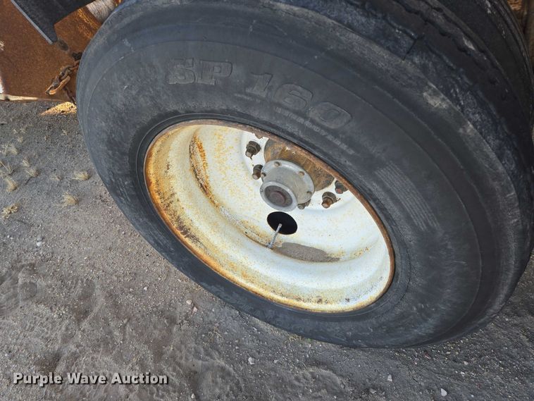 image for item ES2728 1979 Tempe bottom dump trailer